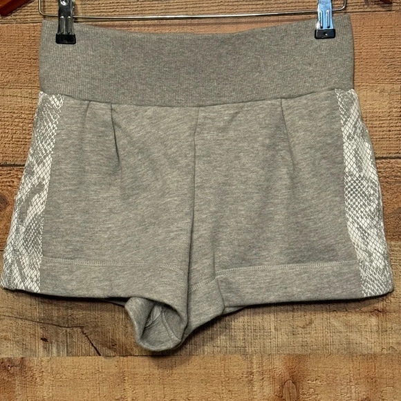 Stella McCartney x Adidas Gray w/ Snakeskin Accent Fleece Women's size XS - Picture 1 of 11